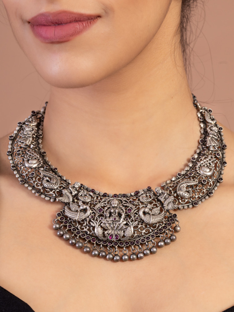 LAKSHMI VILAS NECKLACE