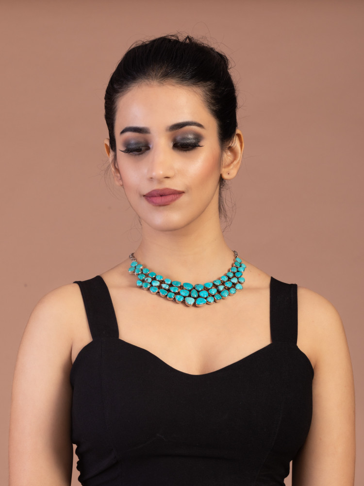 TURQUOISE CHOKER